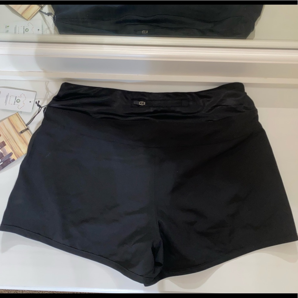 NWT Kyodan black active shorts size medium